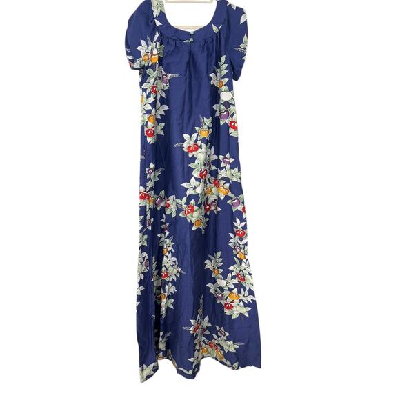 Andrade Resort Wear Dresses & Skirts - VINTAGE 70' Andrade Resort 12 L Hawaiian floral maxi dress muumuu Resort RARE